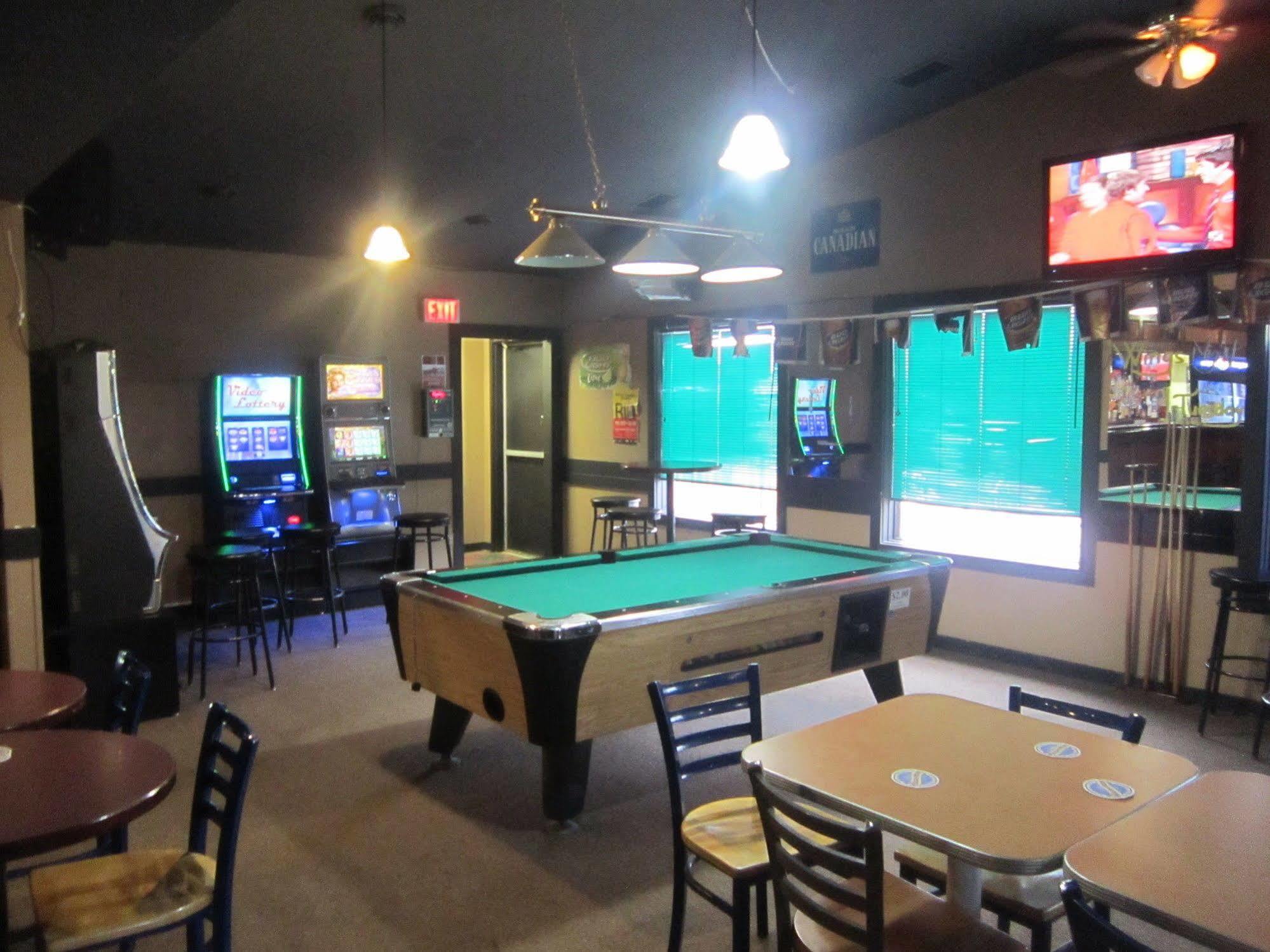 Battlefords Inn North Battleford Exterior foto